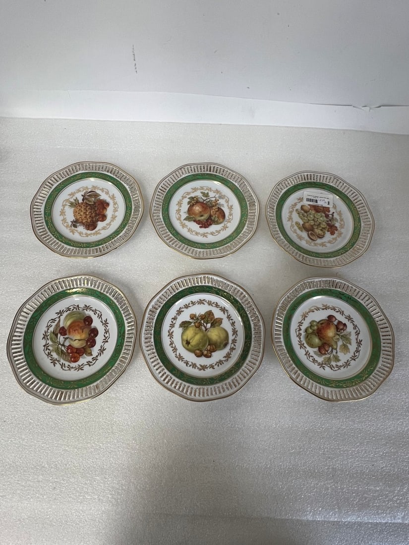 HMS Royal Hanover German Fruit Plates (6): Marked at the underside 7 1/2"D
