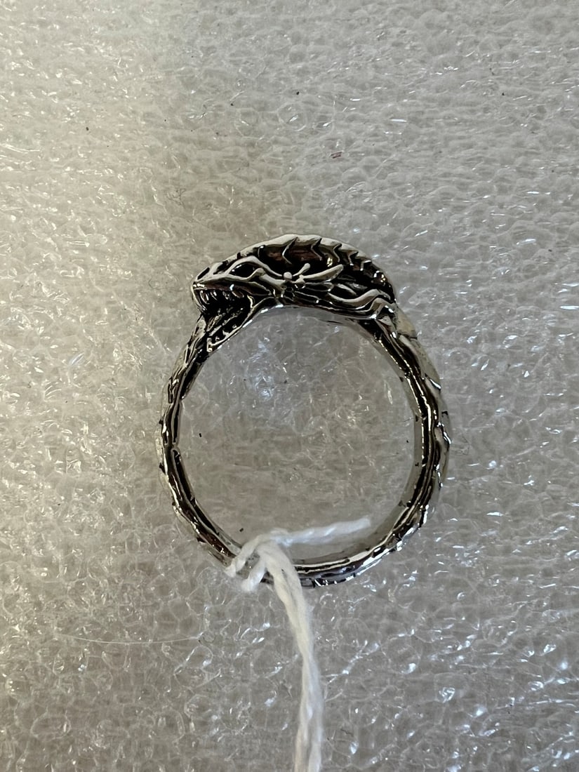 Sterling Silver Snake Ring: Eating its tail.