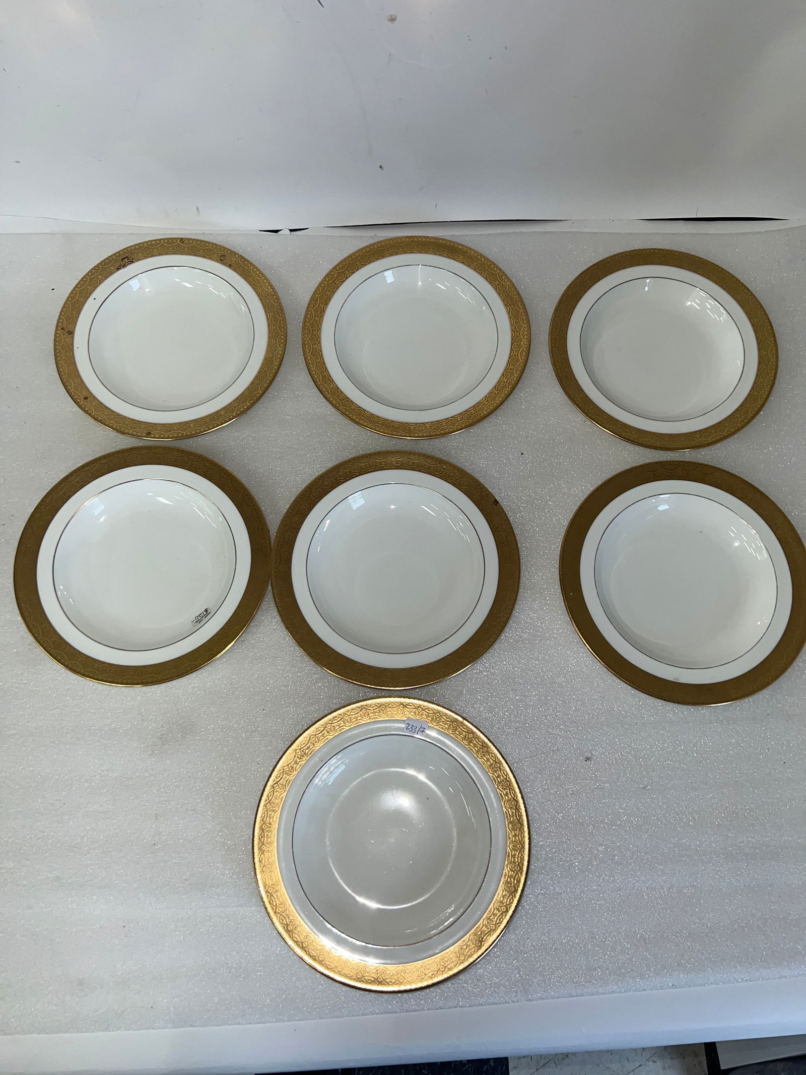 Crown England Sutherland Gold Rimmed Plates ( 7): Marked at the underside. 8 1/2"D