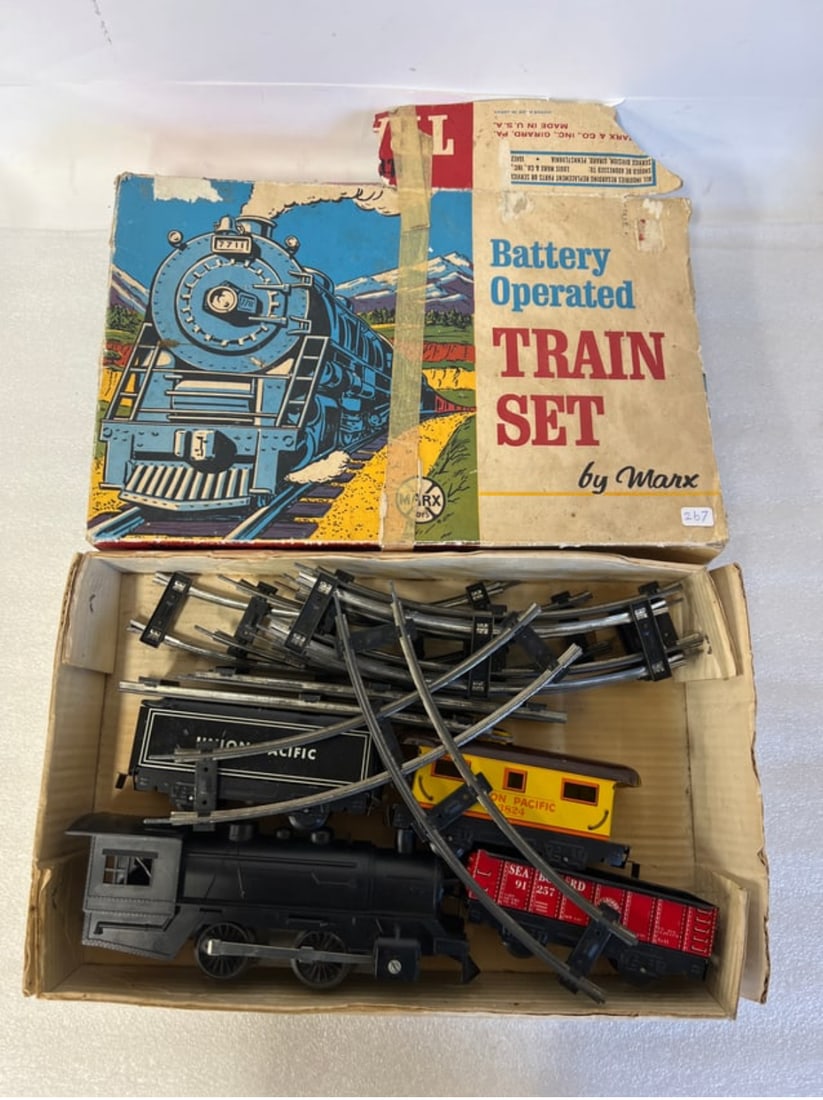 Battery Operated Train Set By Marex: Engine and 3 cars in Original