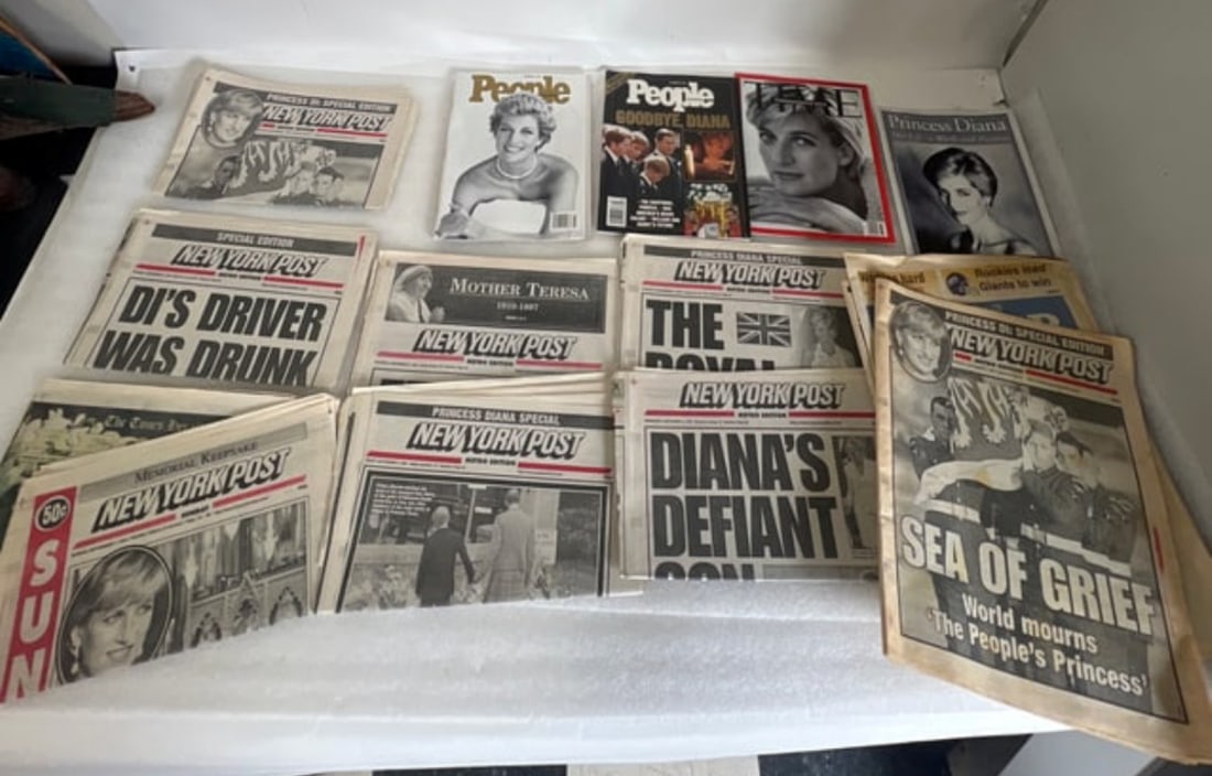 Collectors Lot Of Princess Dianas Life/Death Newspapers and Magazines (17) (1 of 1)