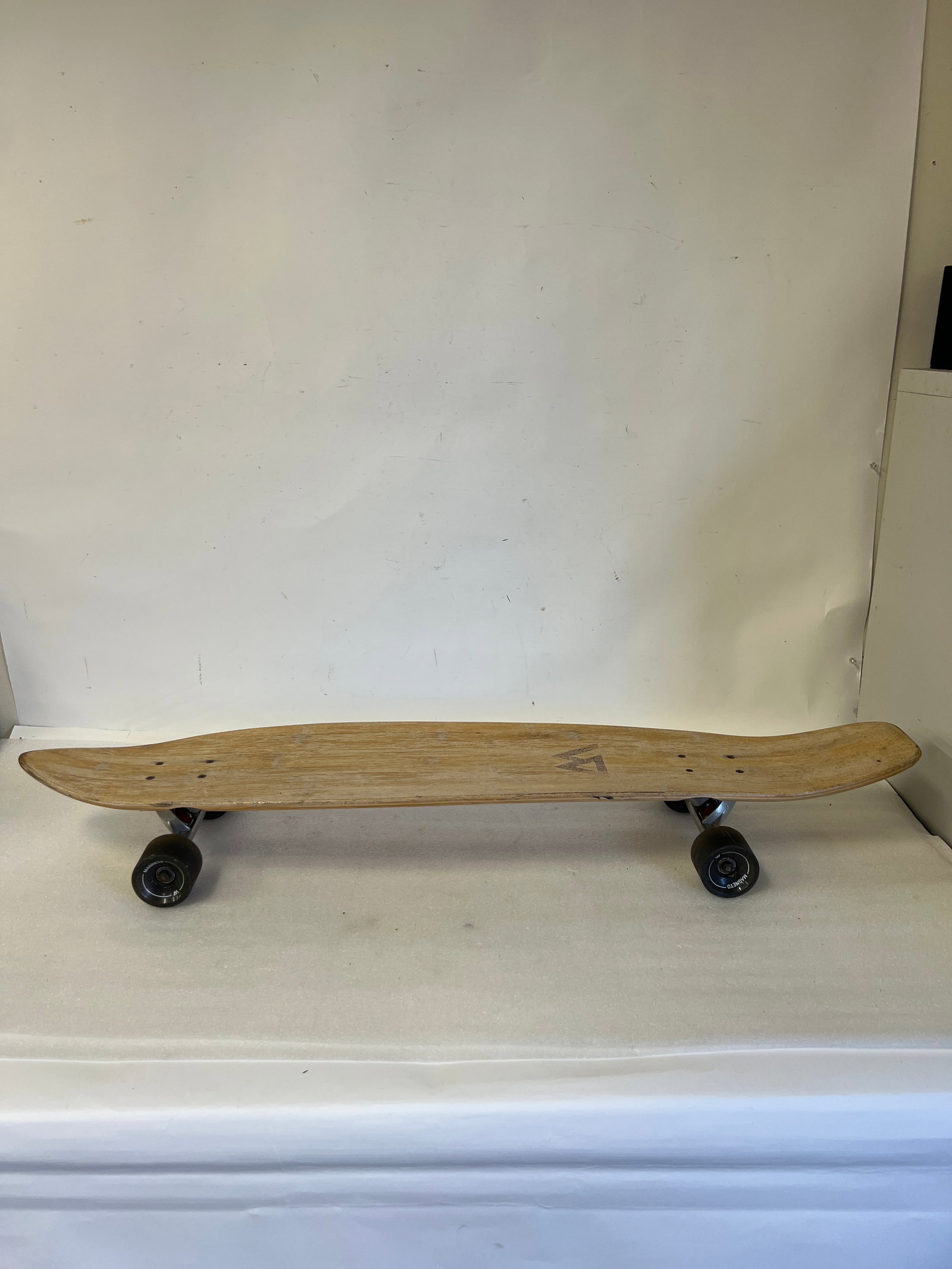 Magneto Skateboard (1 of 4)