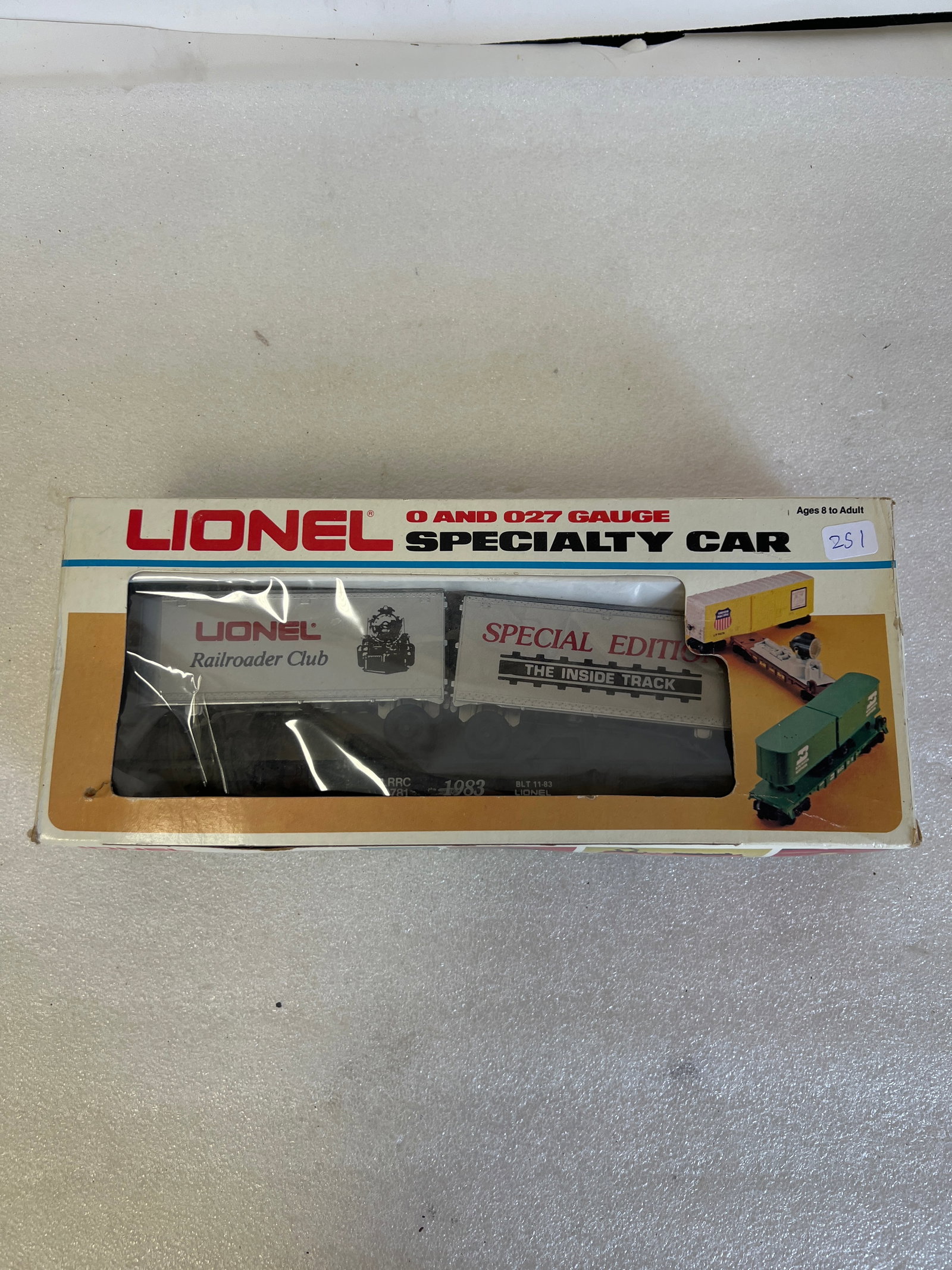 Lionel Railroad Cub Flat Car with Vans (1 of 2)
