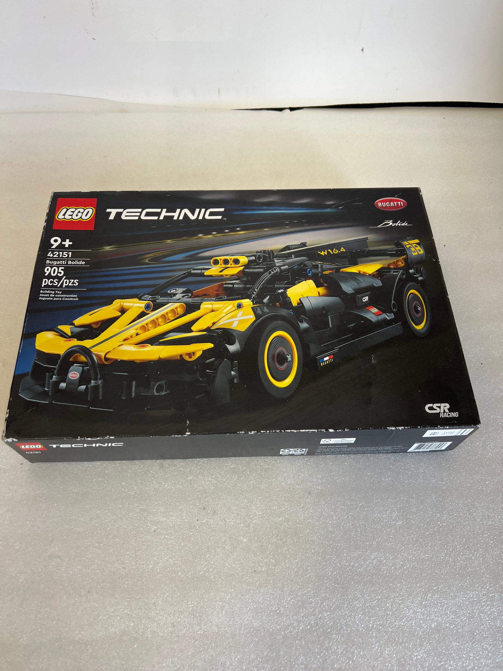 Lego No 42151 Bugatti in Box (1 of 2)