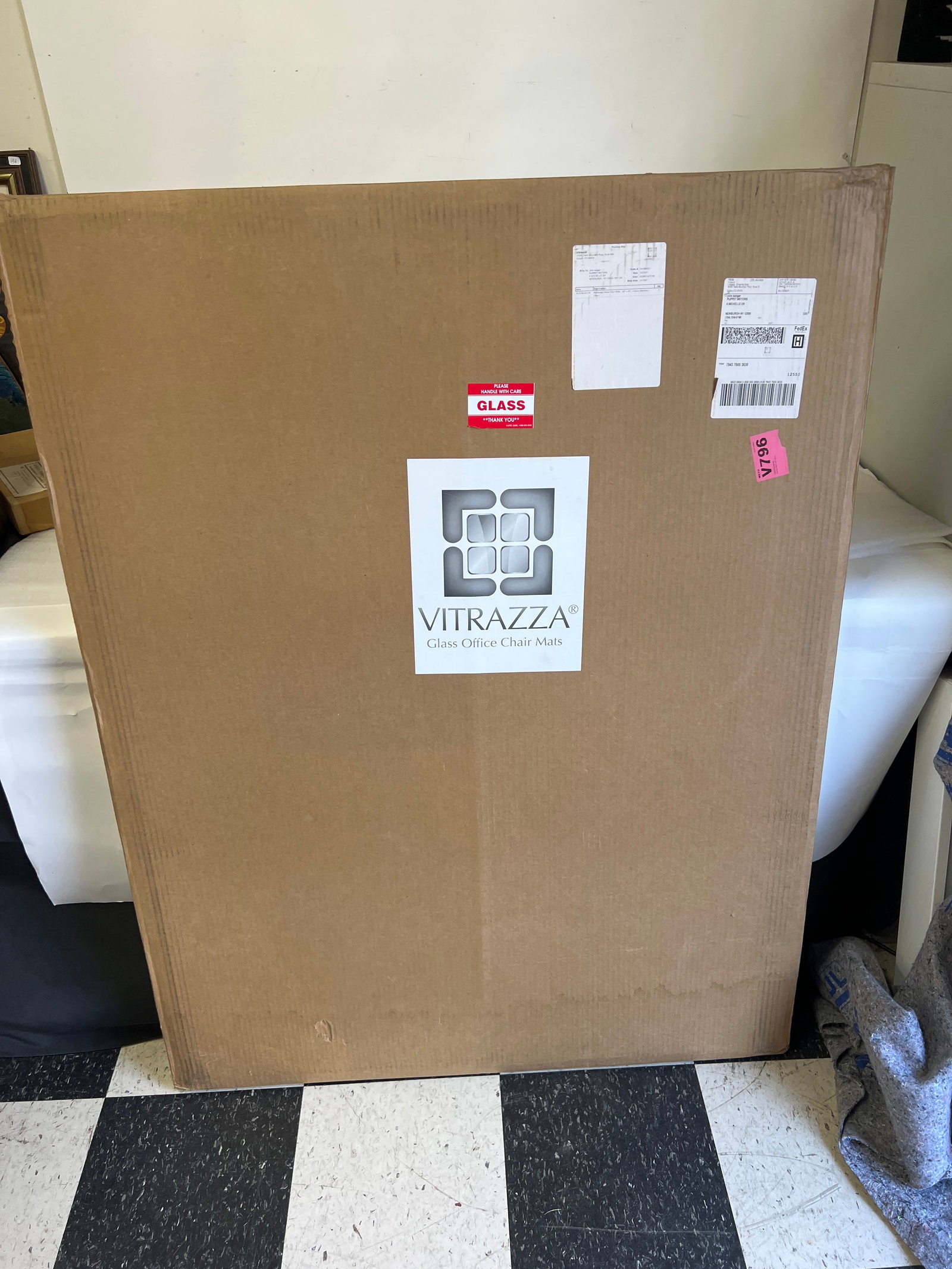 Vitrazza Glass Office Chair Mat New: New in original box. Never used.