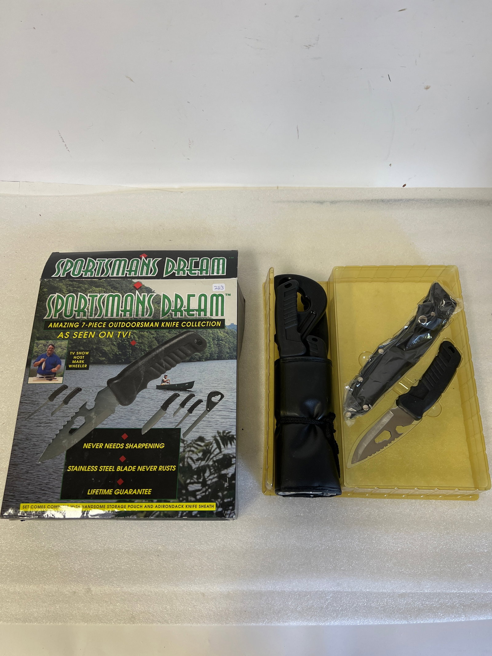 Sportsmans Dream 7 pc .Outdoorsman Knife Collection: Original Box. Varyng sizes