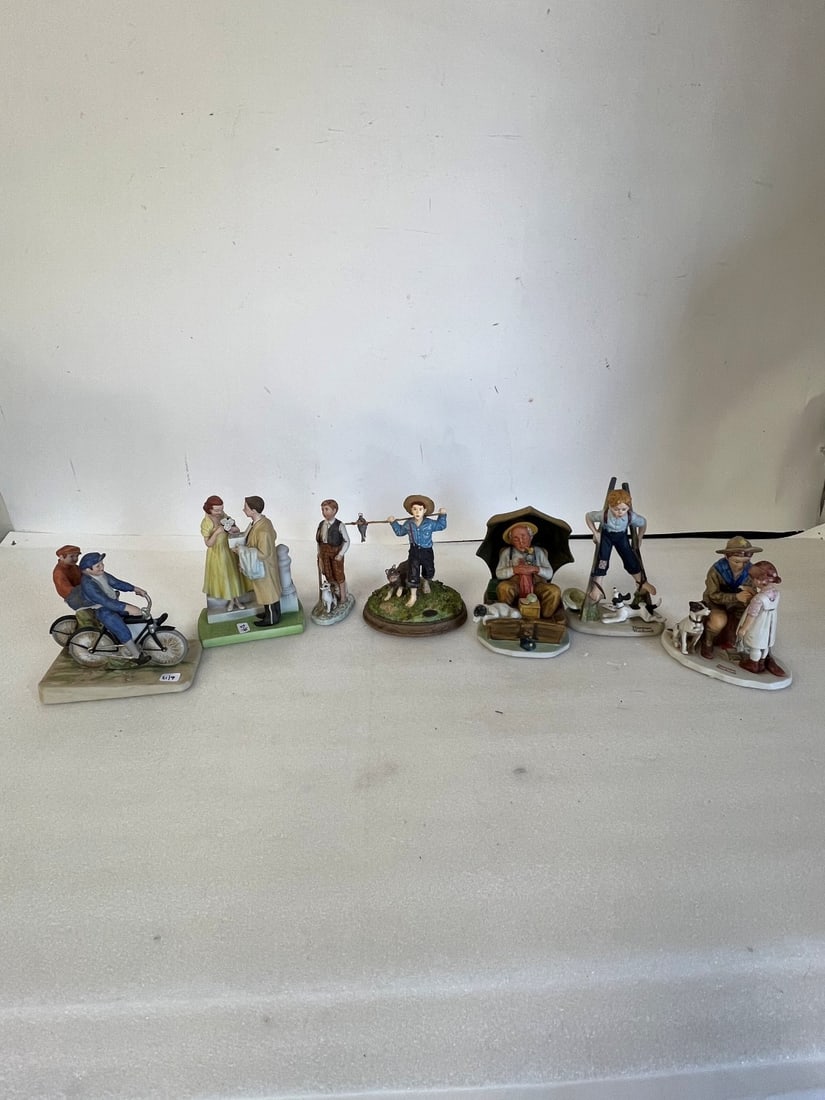 Norman Rockwell Figures (7) (1 of 3)