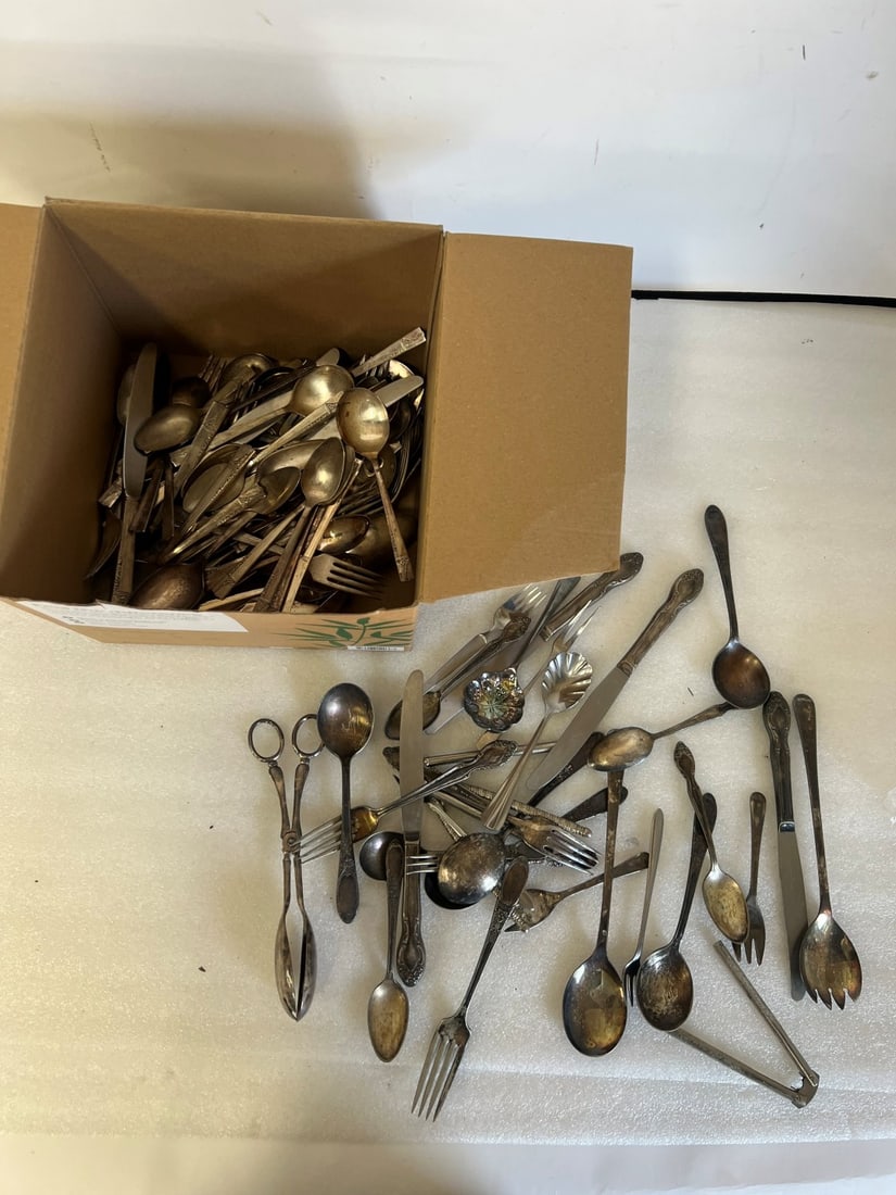 Extensive Collection of Silver Plate Flatware (Approx. 80): Approximately 80 pcs in the lot.