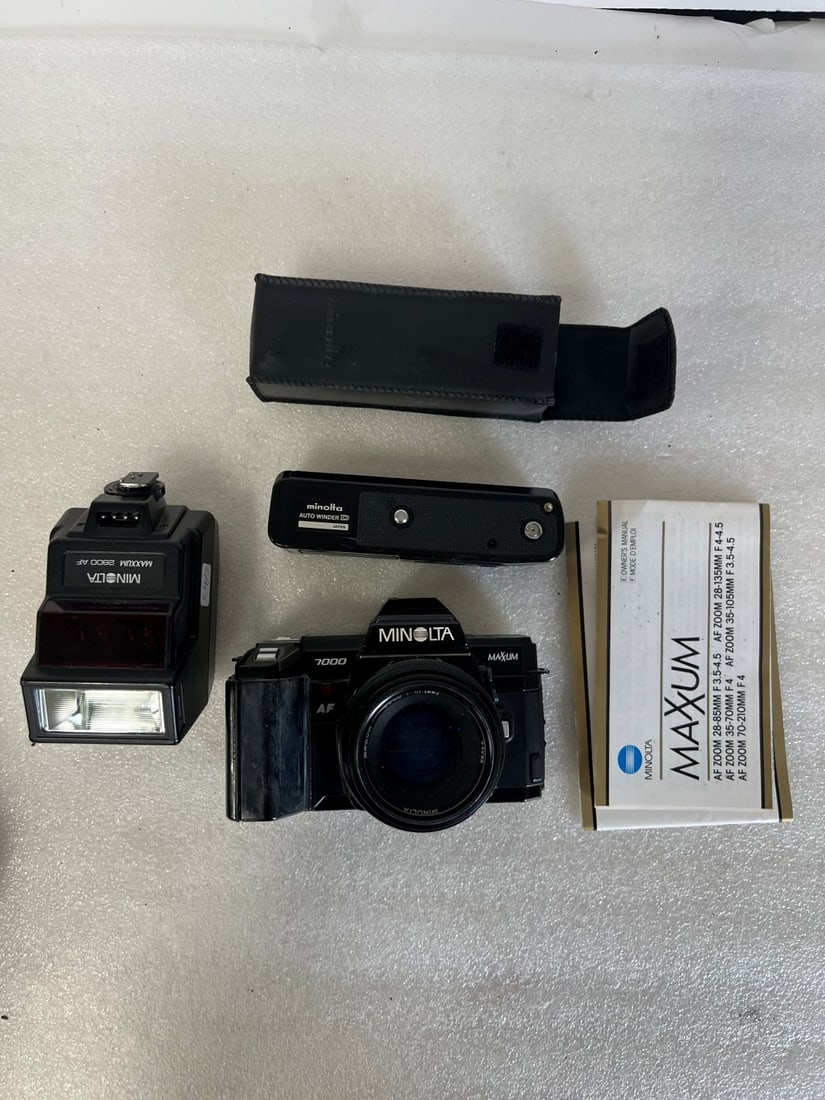 Minolta Maxxum Camera Flash & Auto Winder (1 of 2)