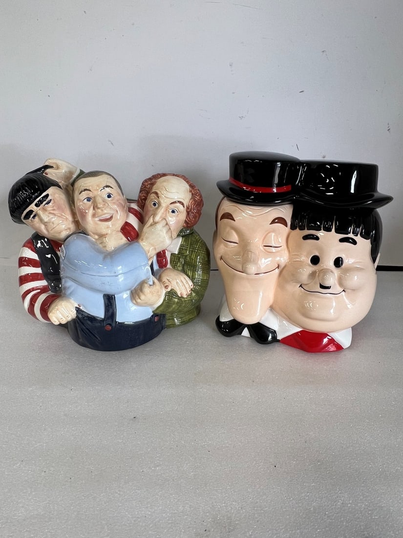 Laurel and Hardy Cookie Jar and Three Stooges (2) (1 of 5)