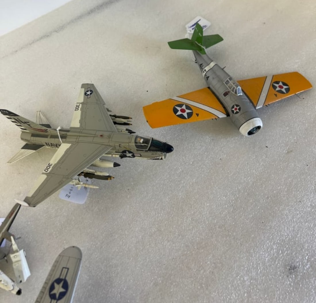 Airplane Models (4) - 3