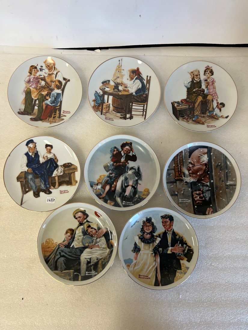 Norman Rockwell Collectors Plates (8): IMM (4) and Ltd Ed. (4) with extensive information inc. titles at the back. Eight in all 6 1/2"