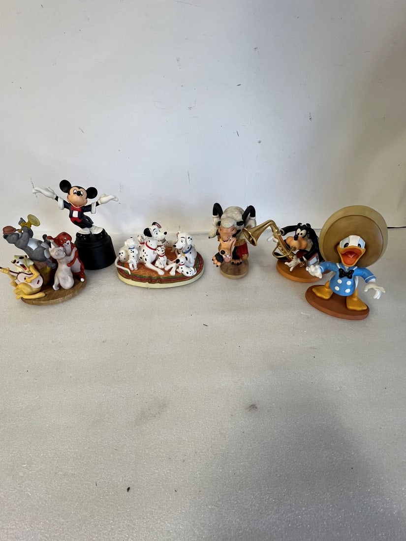 Disney Figures (6) (1 of 3)