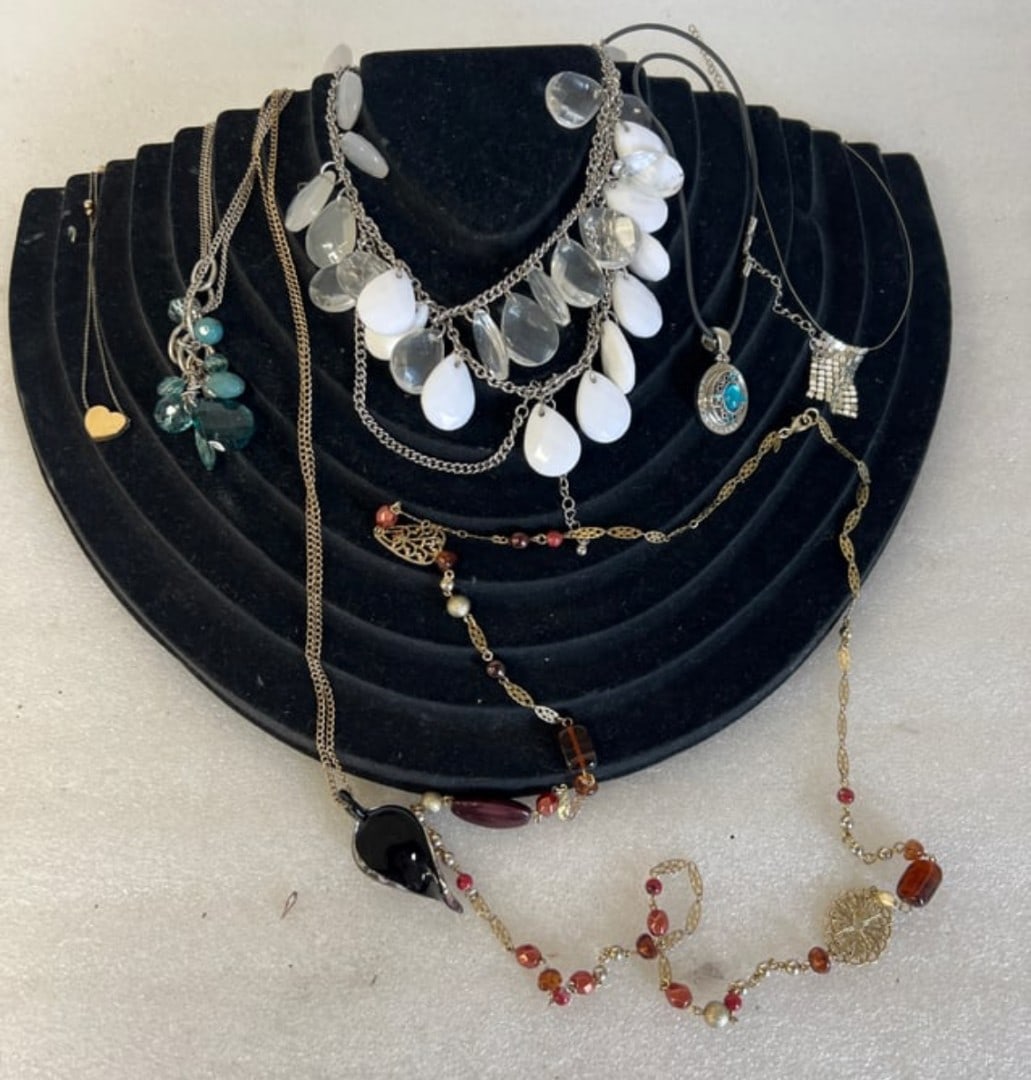 Vintage Costume Jewelry (7): As Pictured