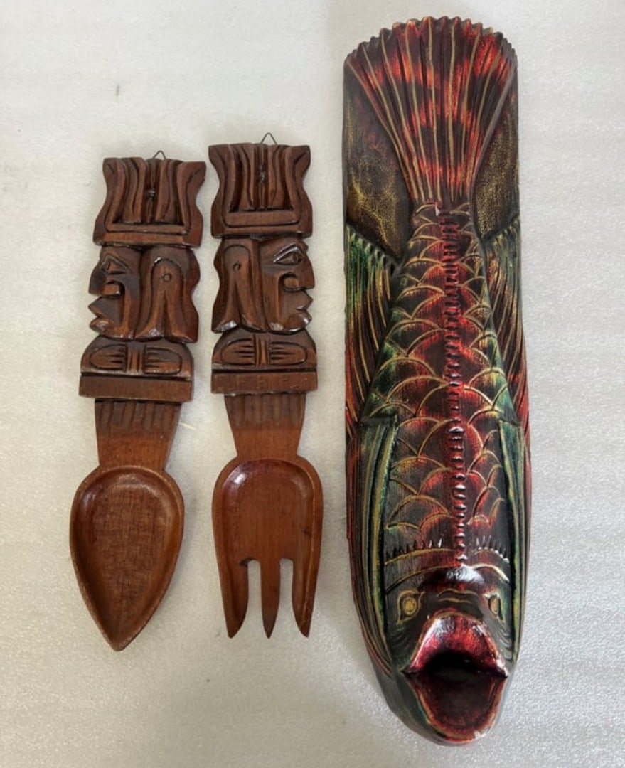 Carved Wooden Utensils & Wall Hanging (3) (1 of 1)