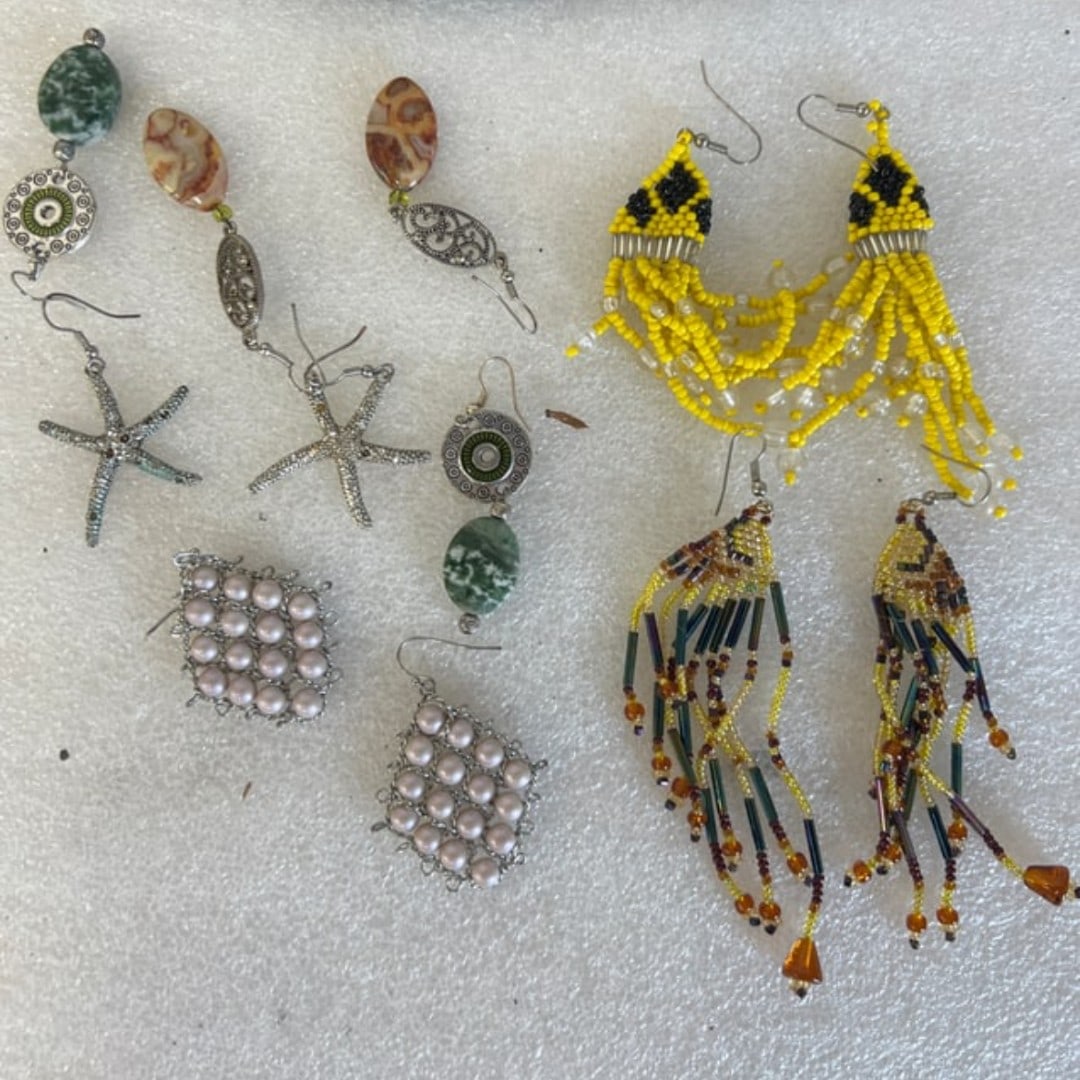 Vintage Costume Jewelry (6) (1 of 1)