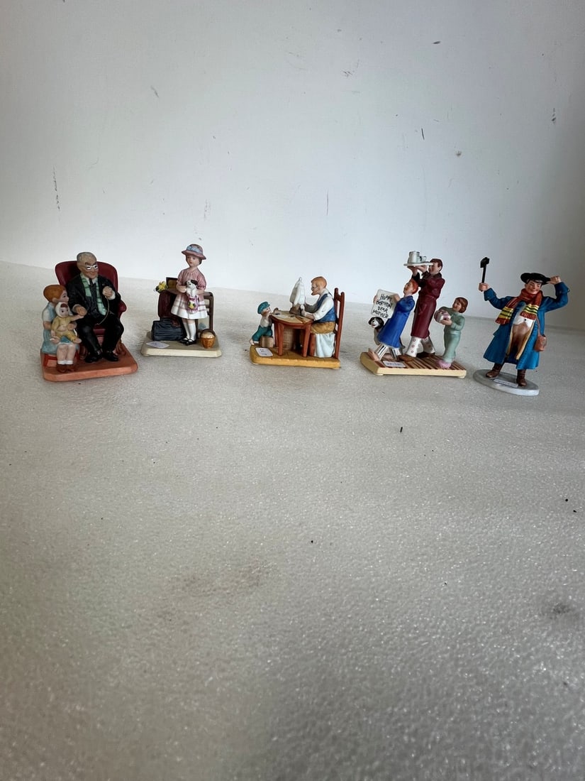Norman Rockwell Museum Collection Figures (5) (1 of 3)