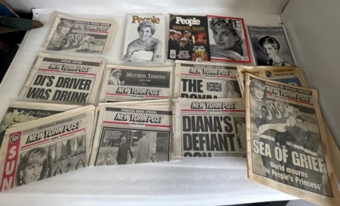 Collectors Lot Of Princess Dianas Life/Death Newspapers and Magazines (17): 13 Newspapers all from September of 1997. Varied Newspapers. 4 magazines all from September of 1997. Two Peoples Magazines and a Times and one other.