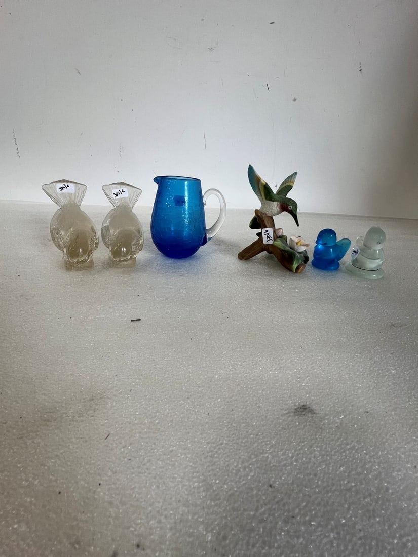 Collector or dealers lot of antiques (6): Crystal Birds, a pr.; cobalt pitcher and bird; small crystal bird and porcelain bird.Six pcs in the lot Tallest 4 3/4"H