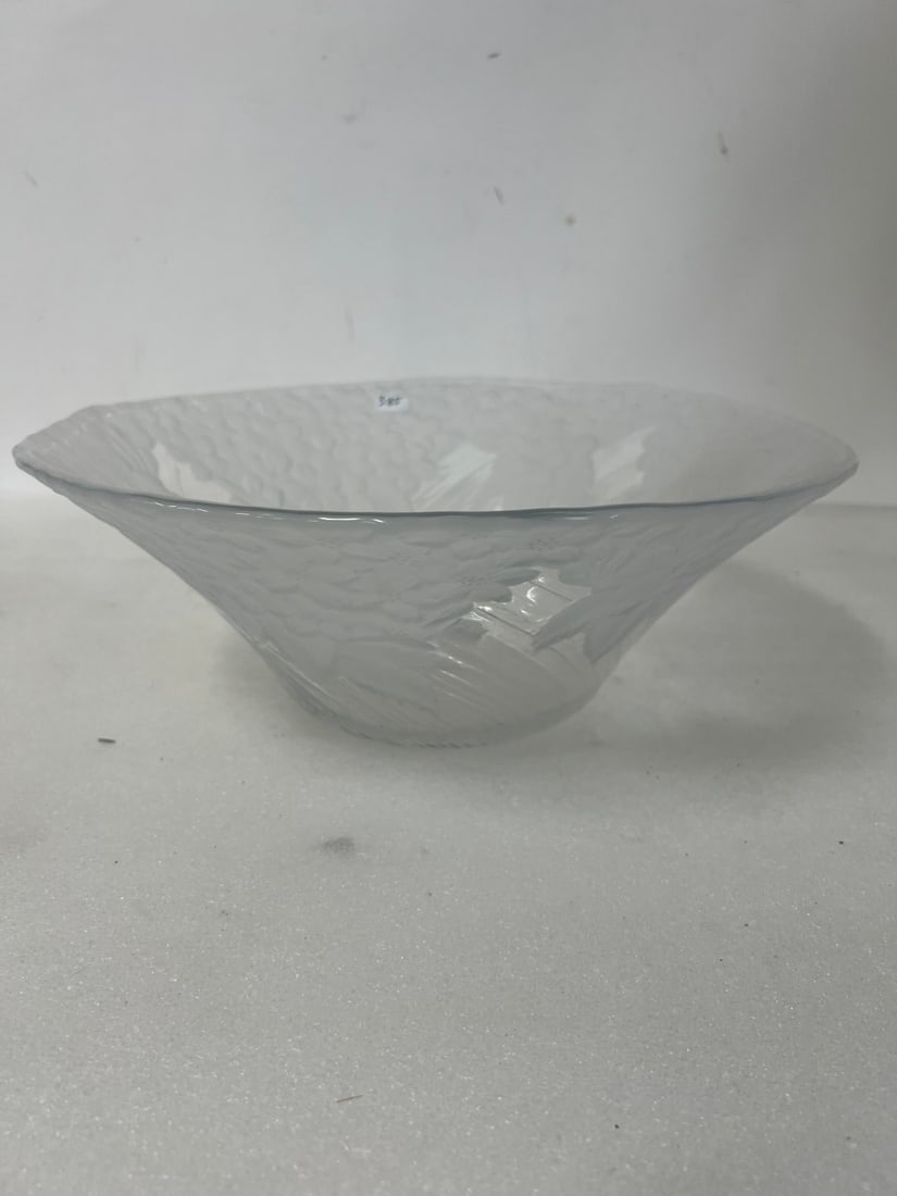 Vintage Frosted and Clear Swirled Fruit Bowl: 5 1/4" x13 1/4"