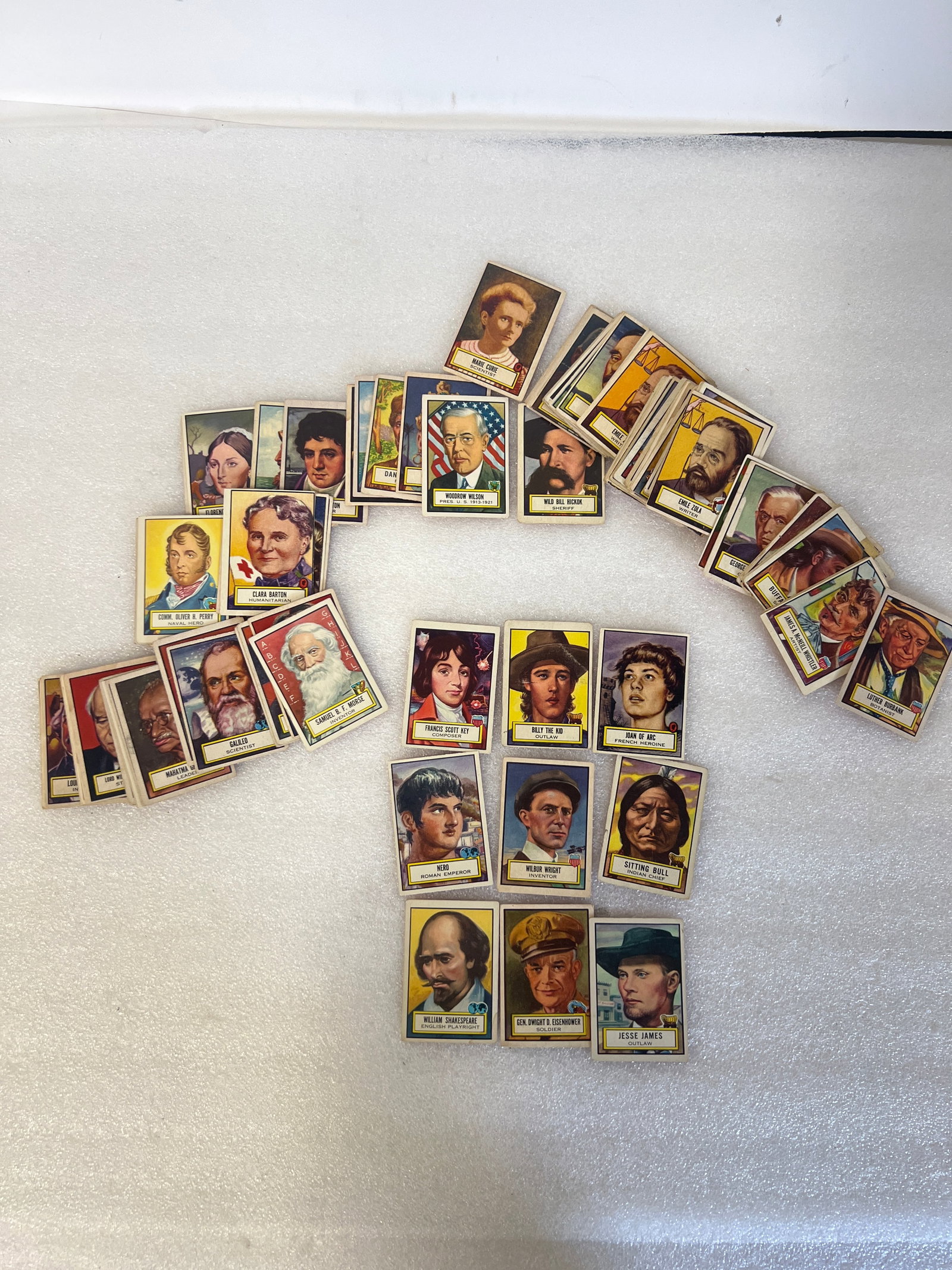 1952 Topps Look N See Cards (85): As pictured