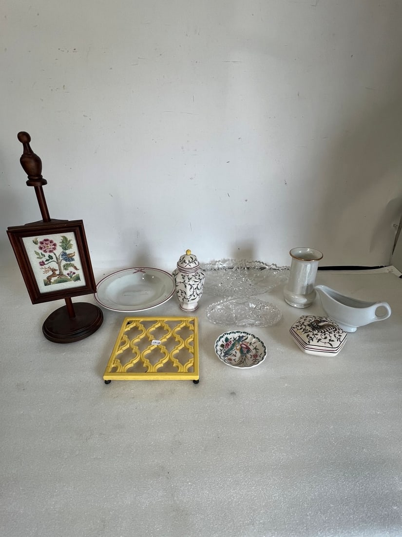 Vintage Lot of Antiques (10) (1 of 3)