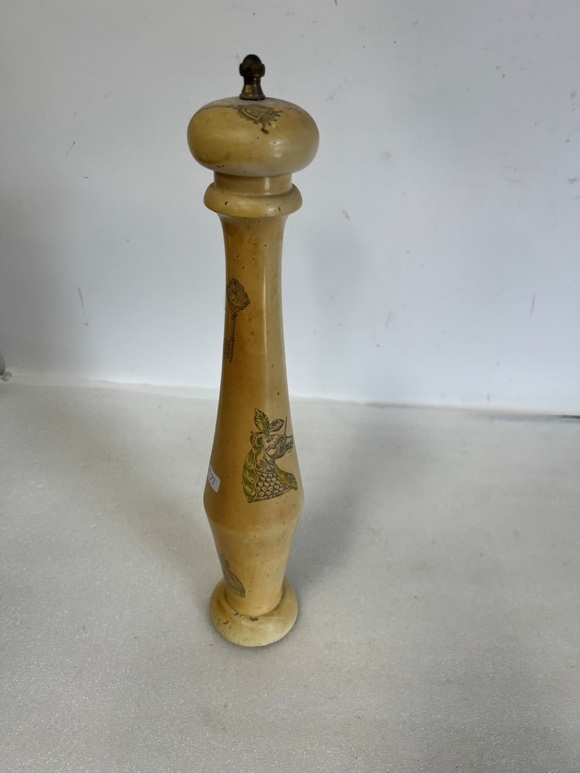 Vintage Grinder (1 of 3)