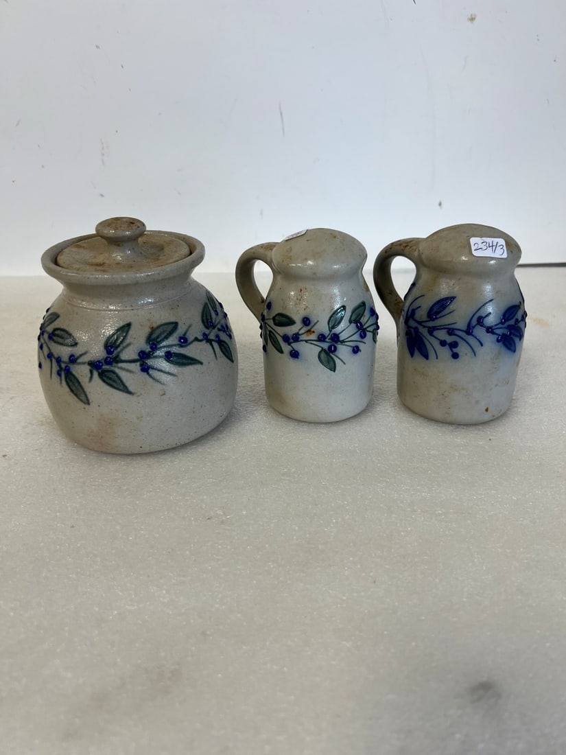 Blue Decorated Stonewate (3) (1 of 2)