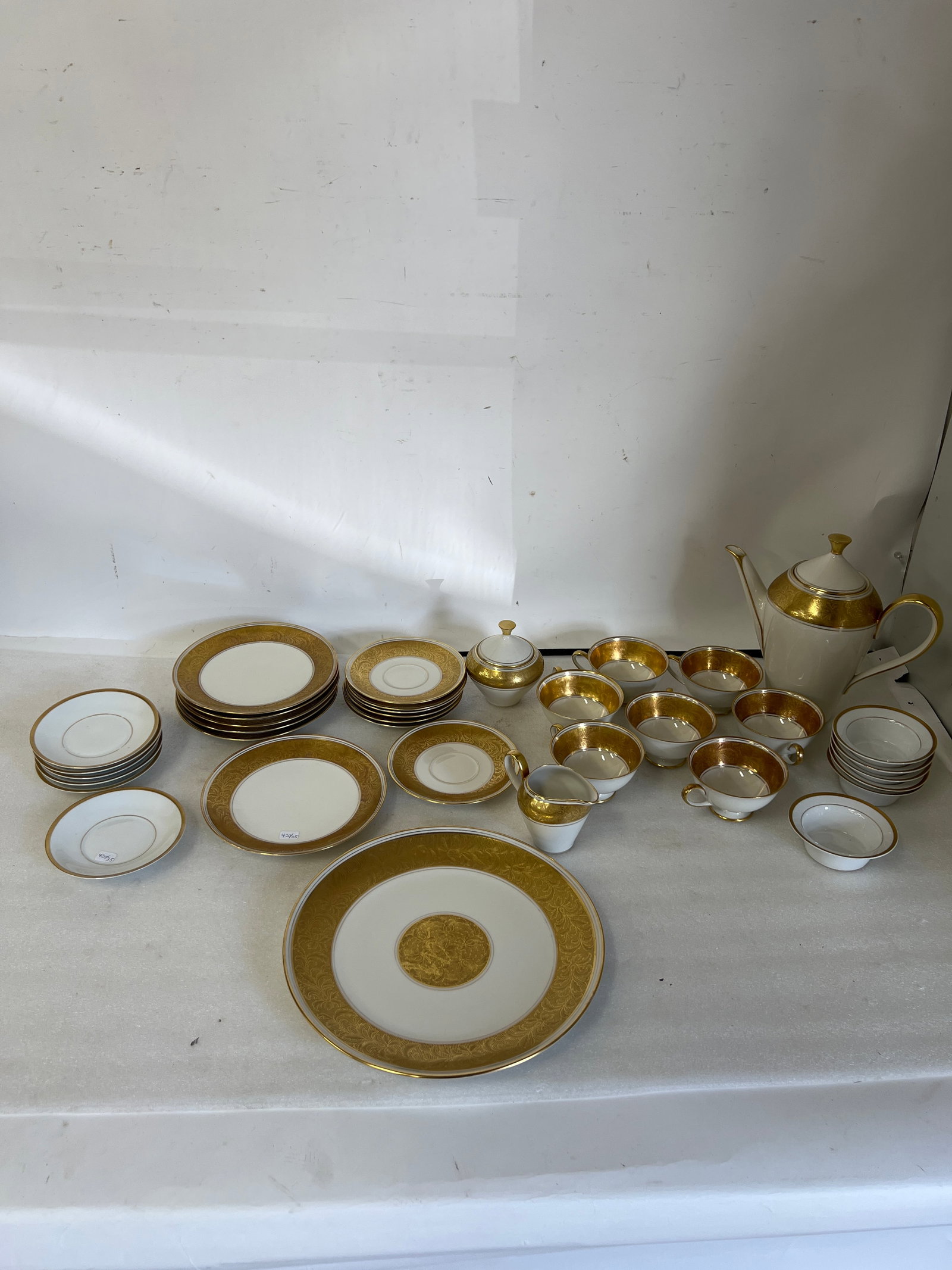 Lindner Kueps Bavaria Dish Set (35): "Atagold" Pattern with Handmade Gold Accents. 7 Cups, 7 Saucers, 1 Coffee Pot, 1 Creamer, 1 Sugar Bowl, 6 Dessert Bowls 6 Appetizer Plates, 6 Dinner Plates, 1 Serving Plate