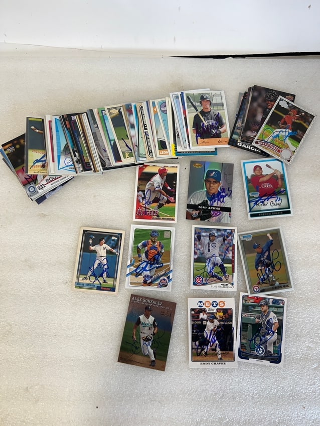 129 Venezzuelan Autographed Baseball Player Cards (1 of 1)