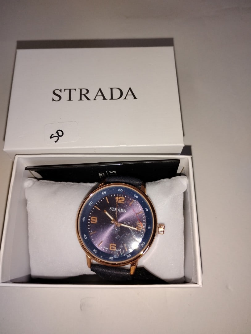 Strada Wrist Watch (1 of 4)