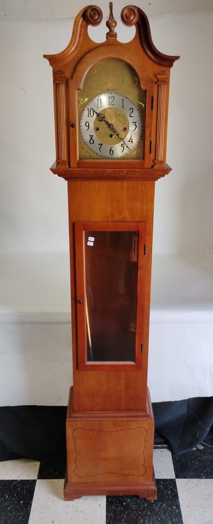 Grandmother Clock Herschede: With pendulum and key. 71 1/4"H 15 1/8"H