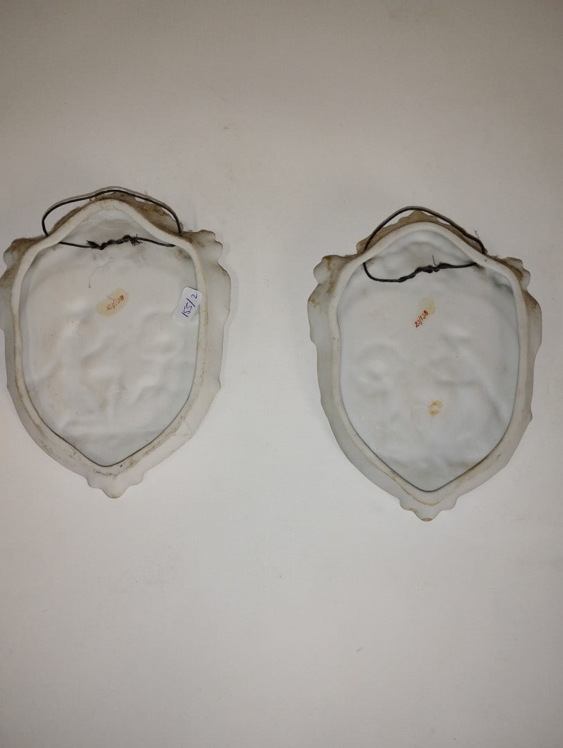 Pr. Bisque Wall Plaques. - 4