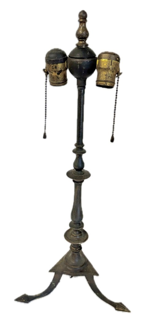 Antique Brass Tri-Footed Table Lamp Base (1 of 5)