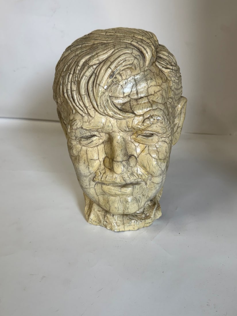 Vintage Chalkware Bust of Clark Gable (1 of 4)