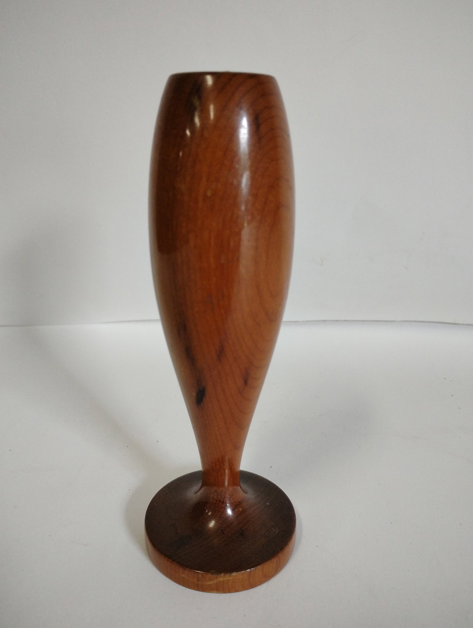 Oregon Myrtlewood Vase: With identifying label at the underside.6"H