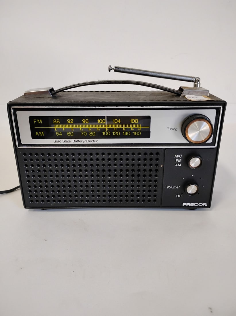 Vintage Precor Radio: 5"H by 9"W