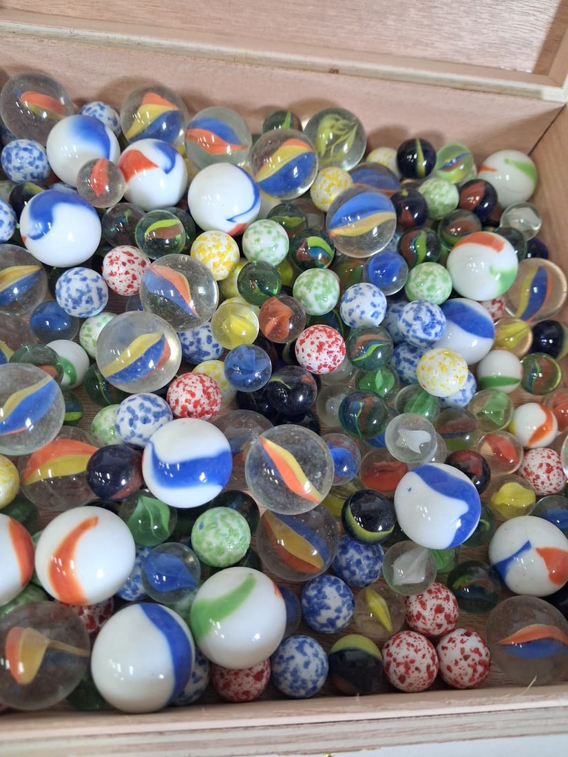 Cigar Box of Assorted Marbles: As found. Unsorted