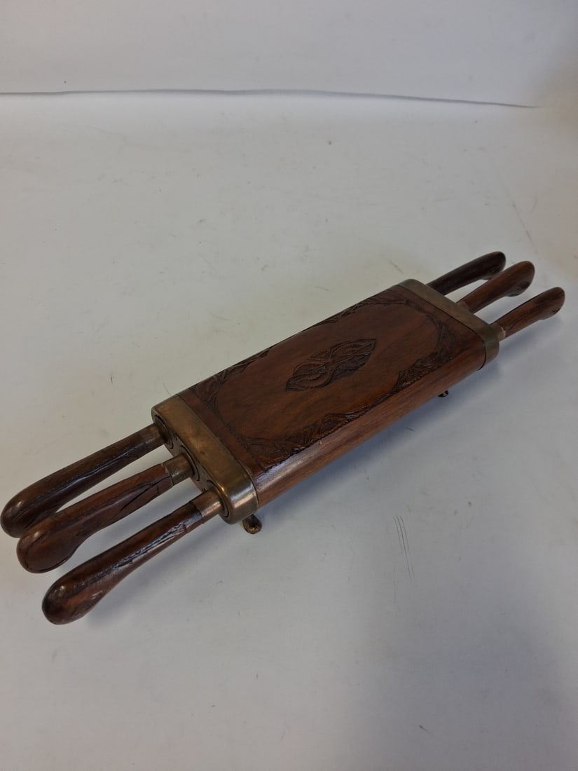 Vintage Wood Handled Knives in Holder (1 of 3)