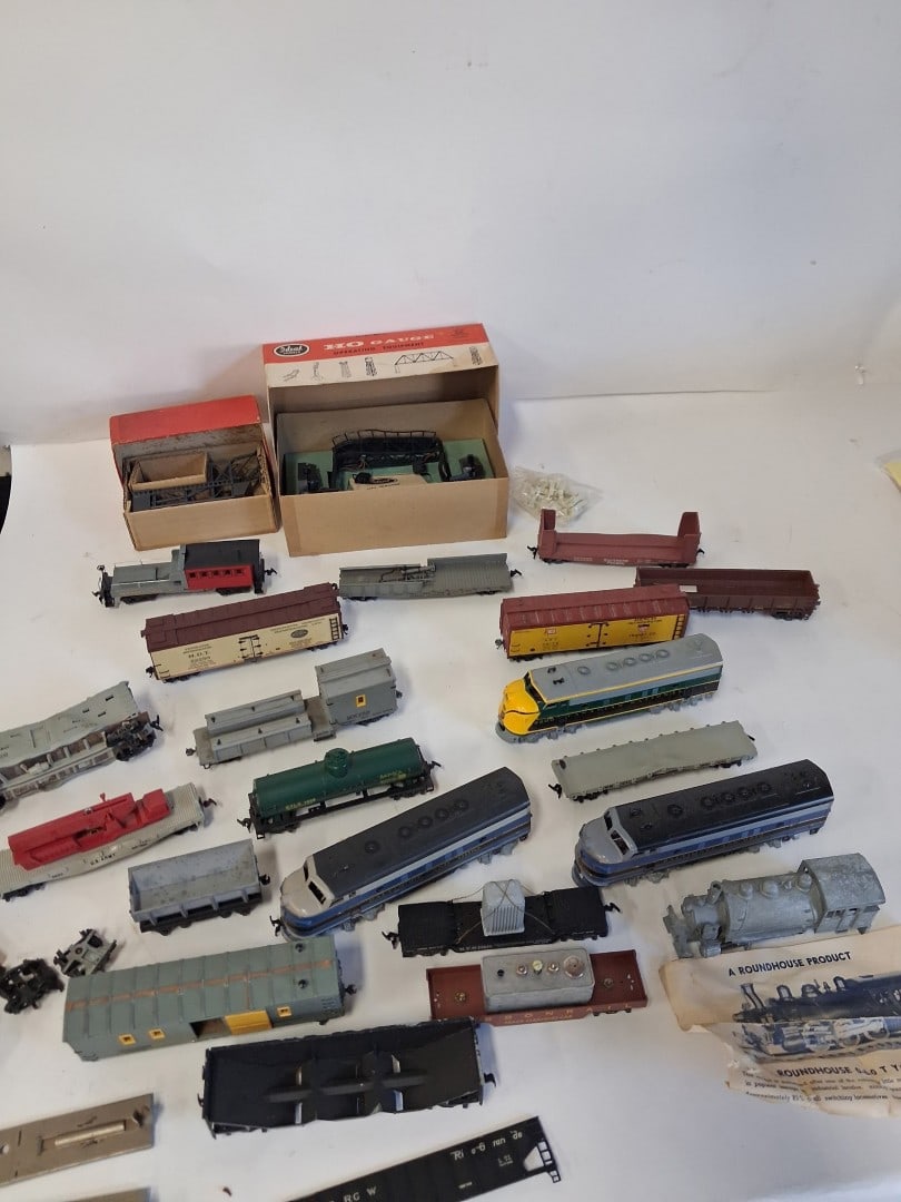 Vintage Train Set Lot (1 of 6)