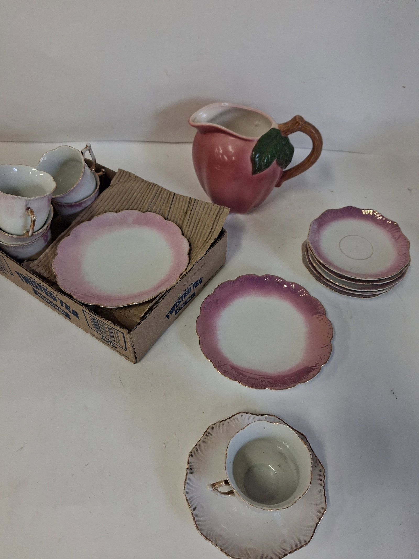 Dealer's Lot of China (19) (1 of 3)