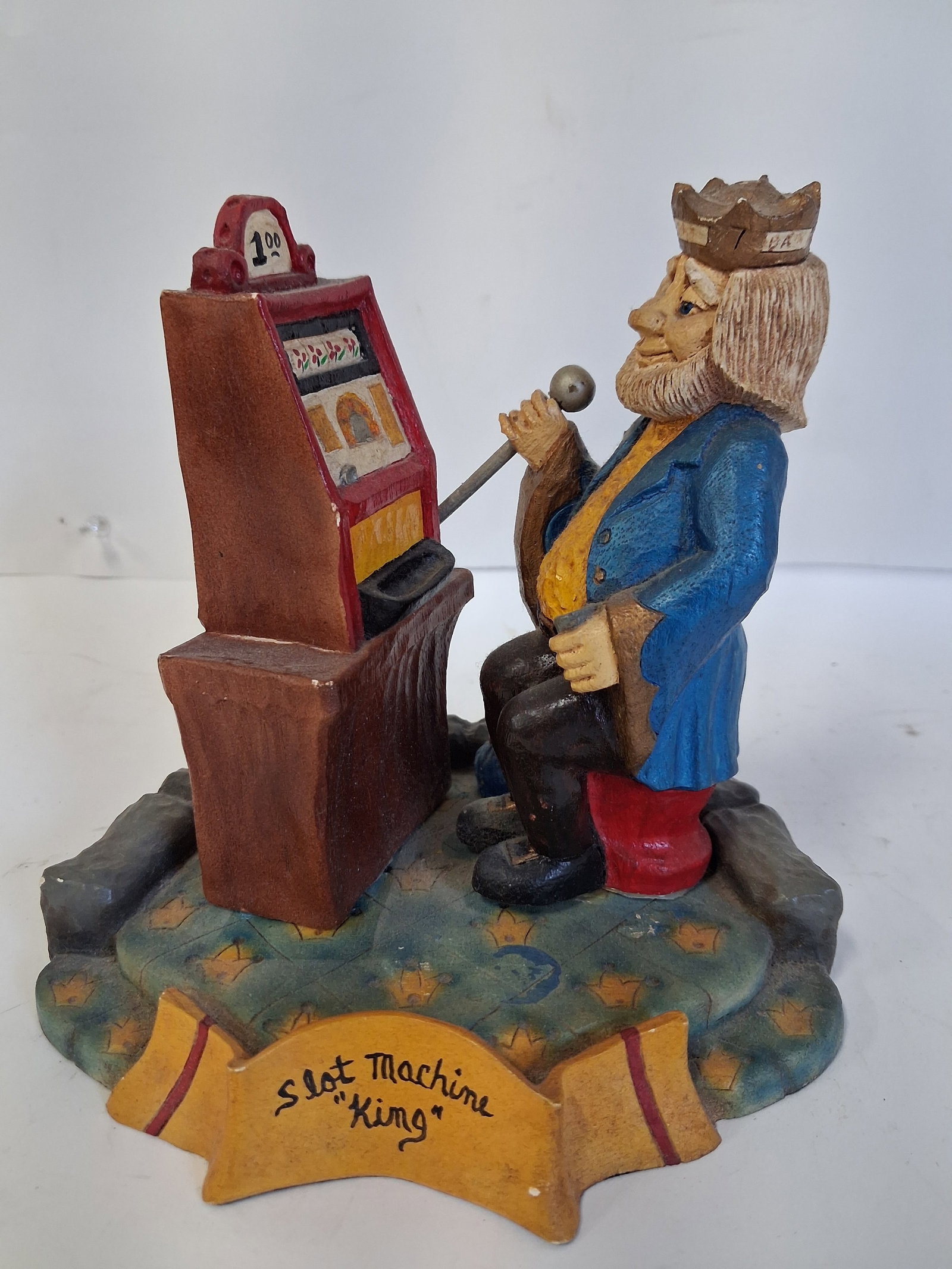 Slot Machine King Figure (1 of 2)