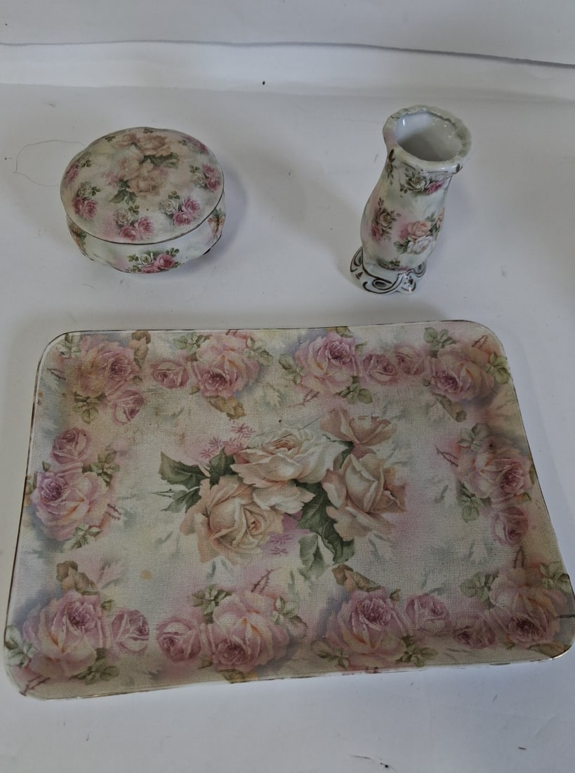 Royal Bayreuth Three Piece Dresser Set: A dresser tray 8 1/4in D x 11 1/2in W, a covered box and a hat pin holder All marked