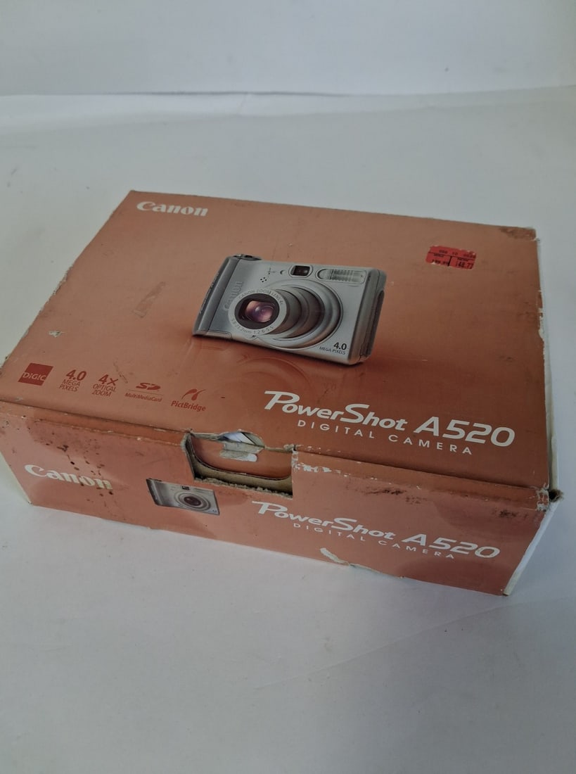 A Canon Powershot A-520 Camera (1 of 2)