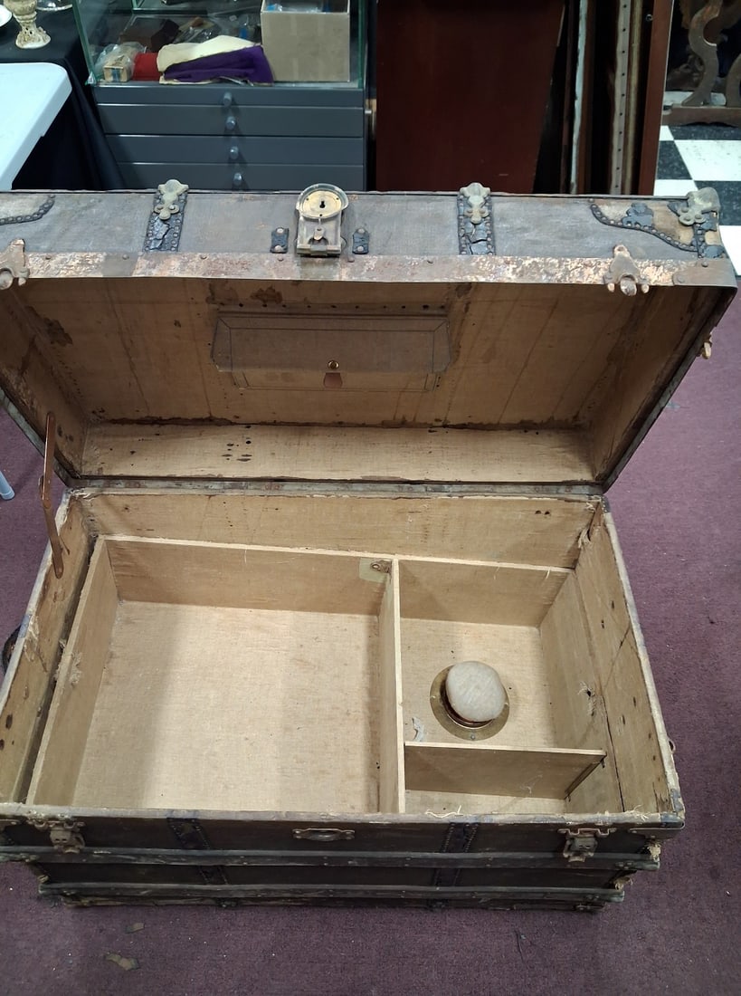 Antique VintageTrunk - 4