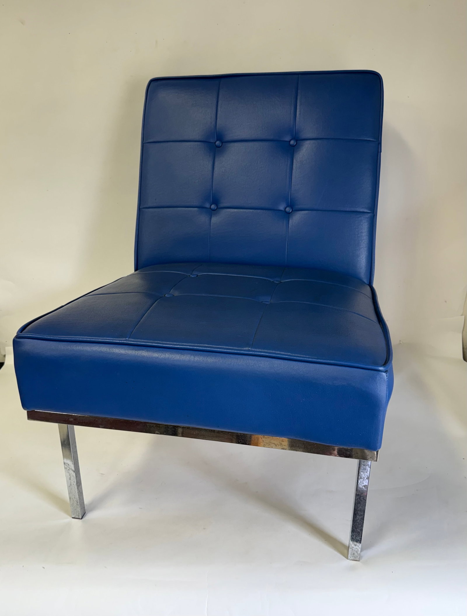 Vintage Mid-Century Modern "Florence Knoll Style" Slipper Chair (1 of 5)