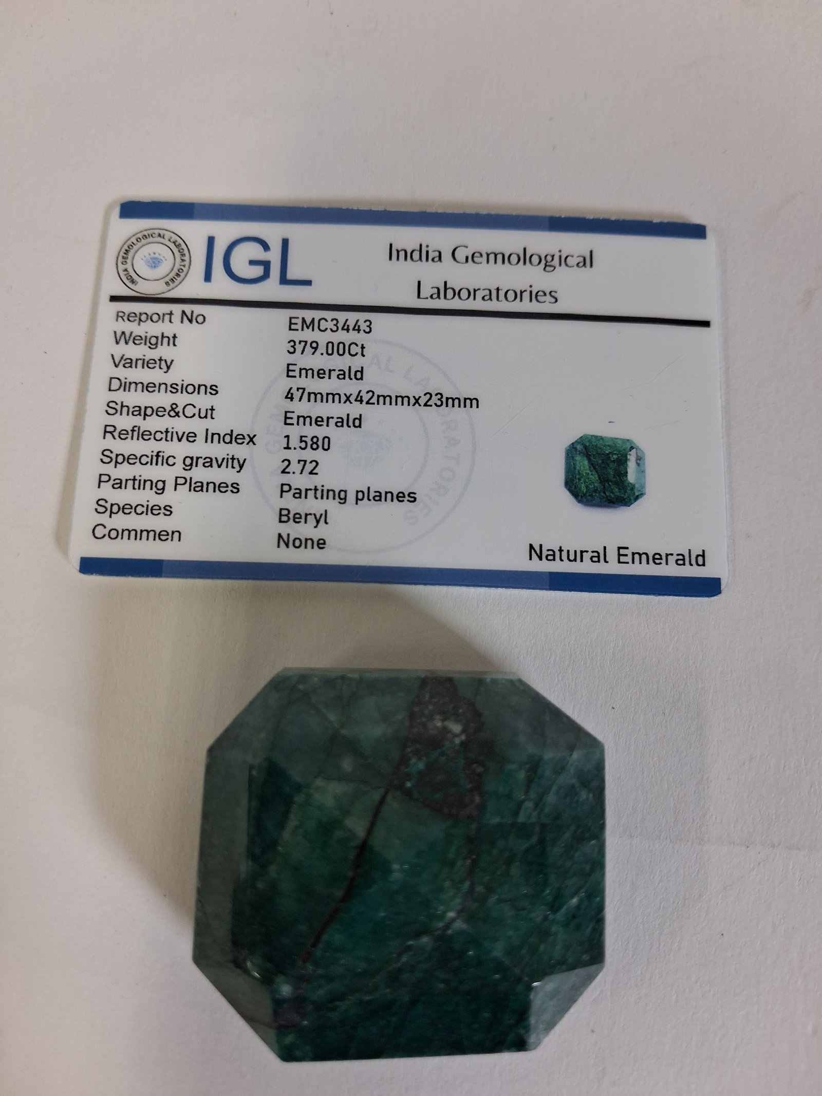 Natural Emerald 379 Ct: Emerald shape Multi-faceted. Gemological Laboratory