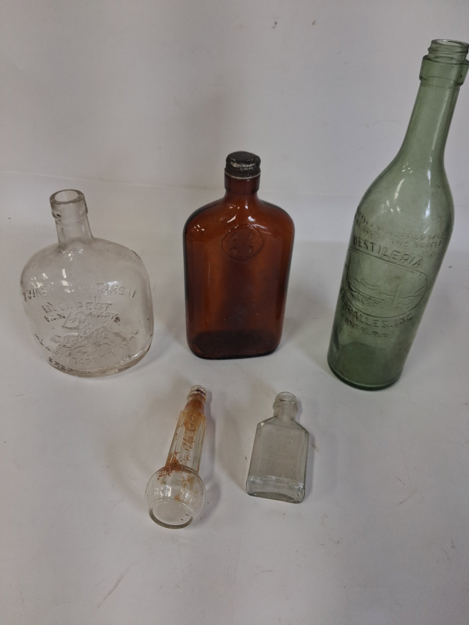Collectors Lot Of Antique Bottles(5) (1 of 5)