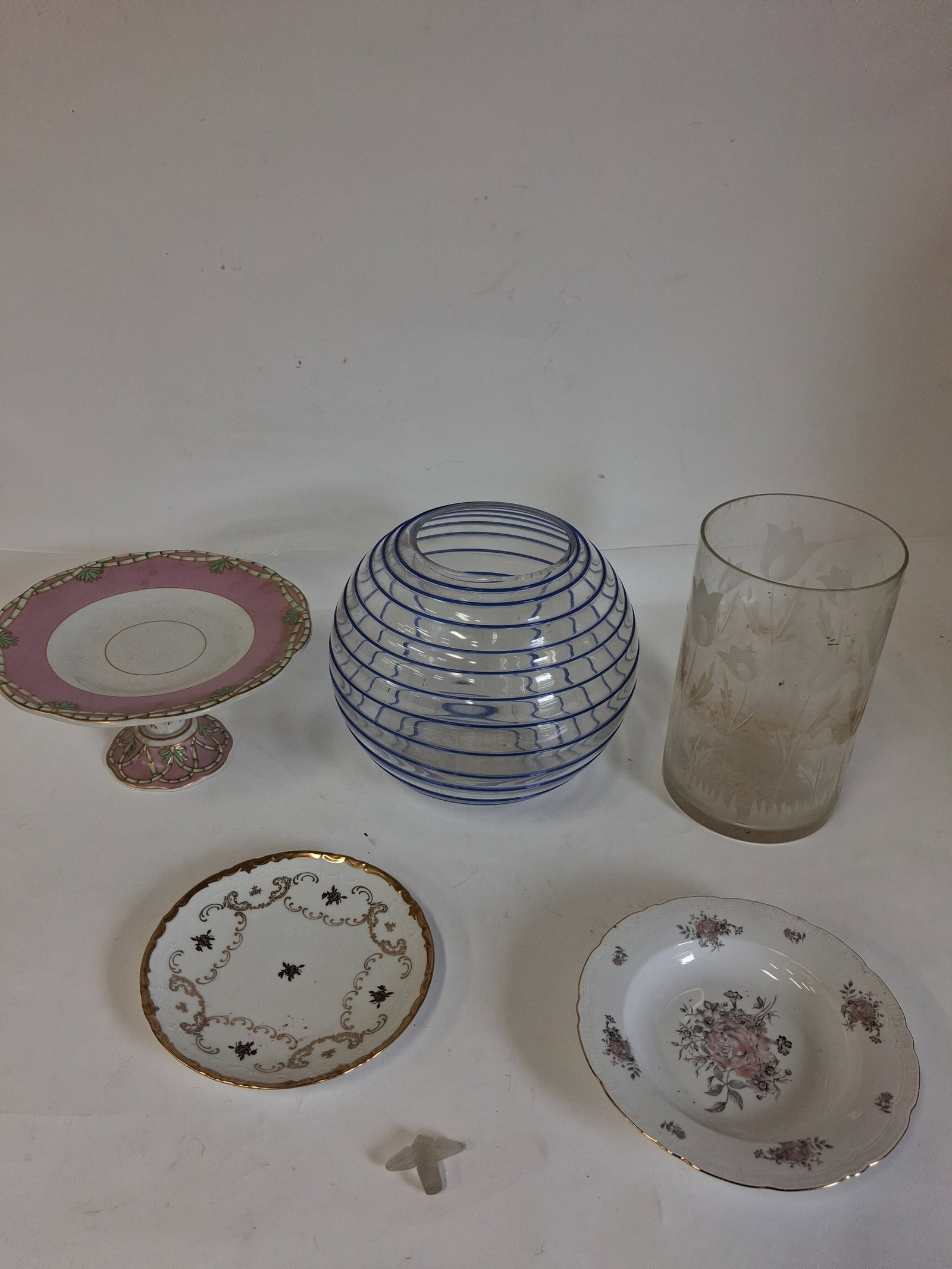Collector Dealer Lot Of Glassware (6): Glass bottle stopFloral theme vase 9 1/2" hBlue swirl vase 9in h x 10in round 2 platesPedestal dish