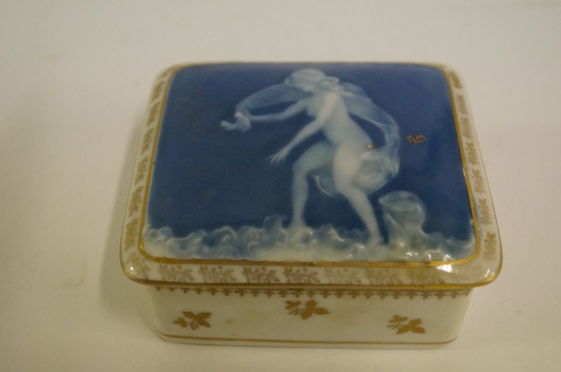 Pate Sur Pate Limoges Box: Artist signed. Marked Made in Limoges, France 4" W. x 3"D.